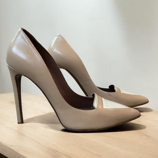 Tabitha Simmons Nude and White LeatherPumps - US Size 8