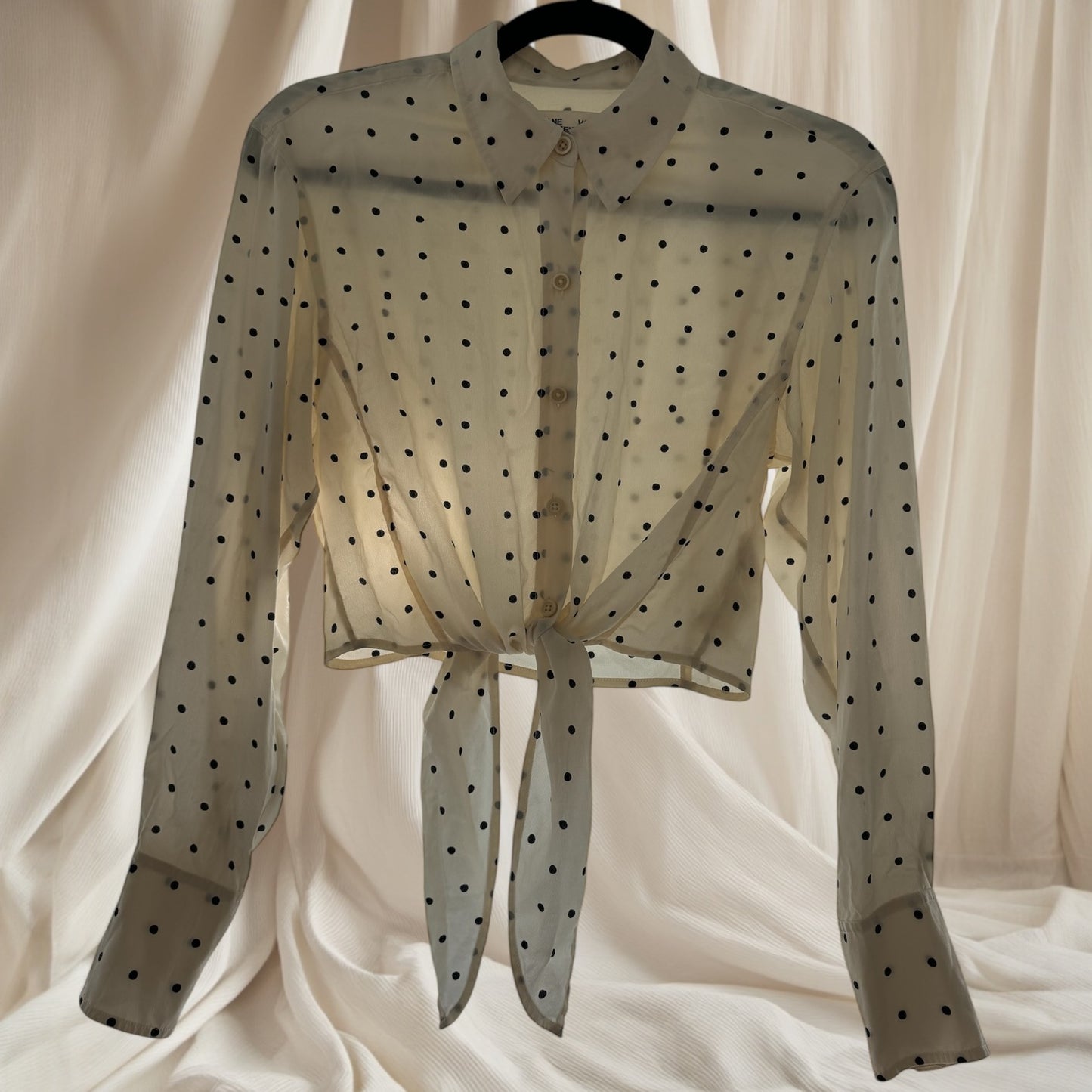 Heading:
Diane Von Furstenberg 100% Silk Polka Dot Blouse - Size 2